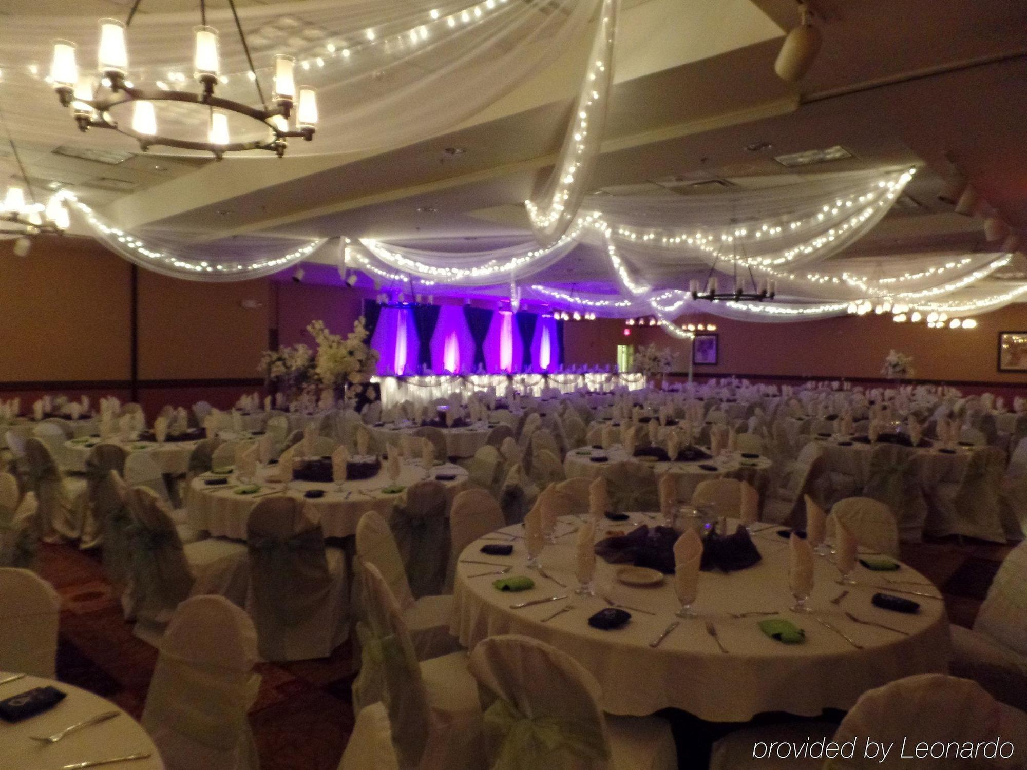 Holiday Inn Hotel & Suites Owatonna Kültér fotó