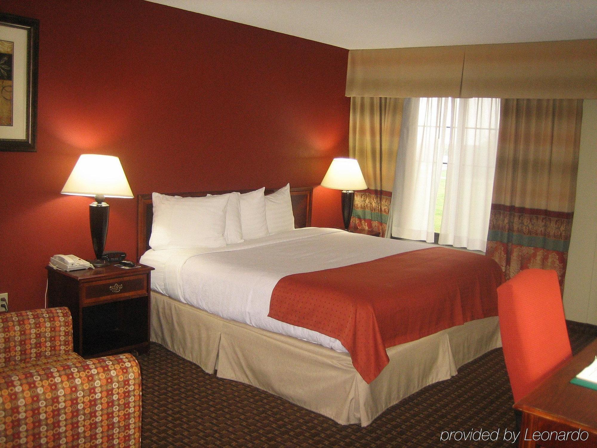 Holiday Inn Hotel & Suites Owatonna Szoba fotó