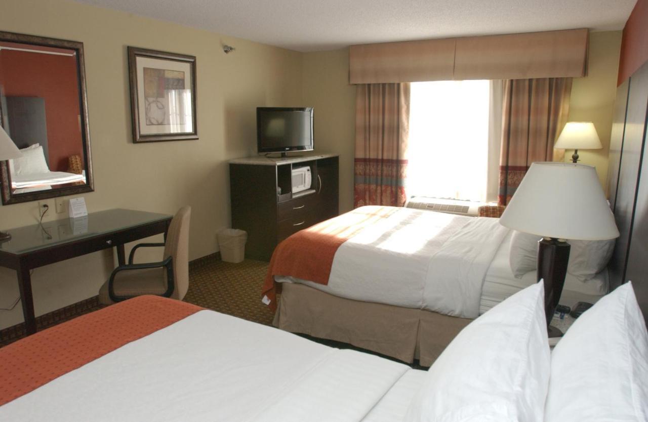 Holiday Inn Hotel & Suites Owatonna Szoba fotó